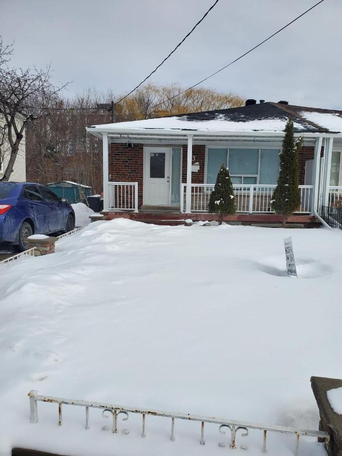 Maxwell Esabu Apartment Toronto Exterior foto